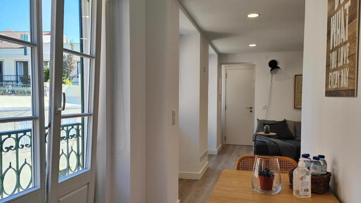 Chiado Modern Attic Duplex 2-bedroom Apartment Lissabon