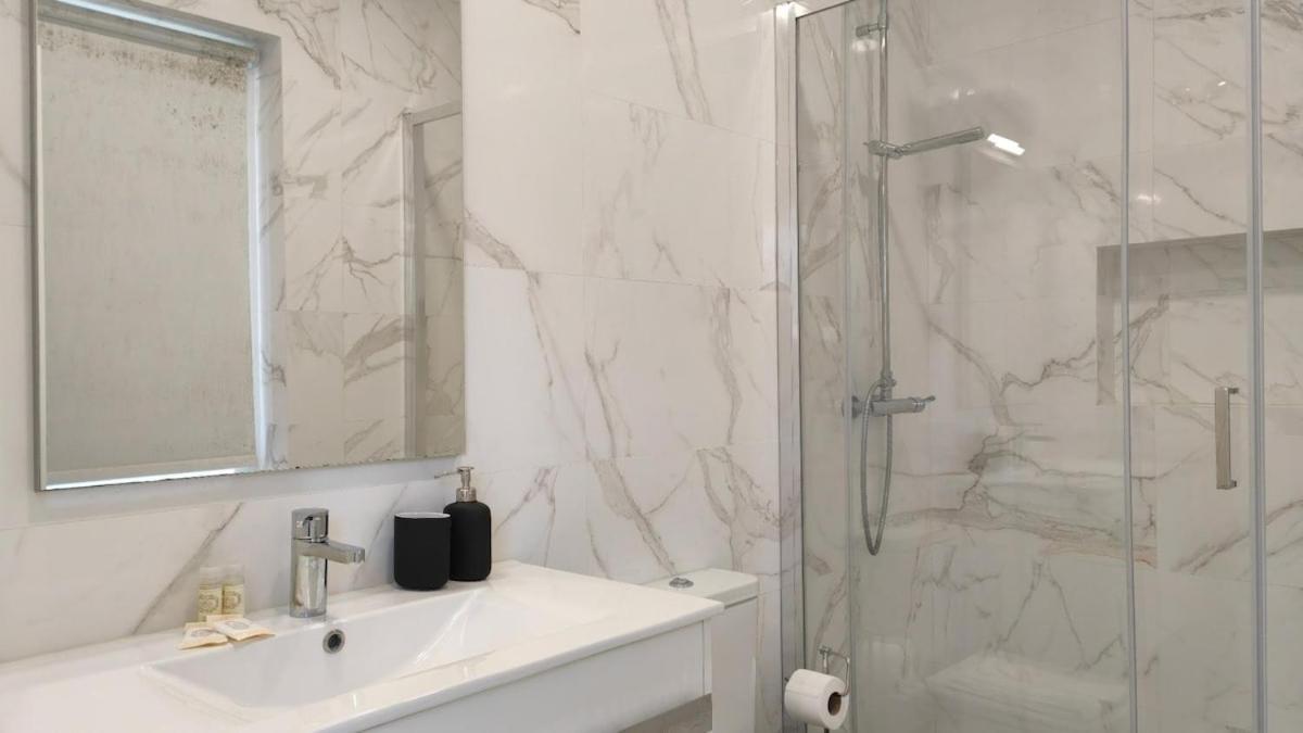 Apartment Chiado Modern Attic Duplex 2-bedroom *