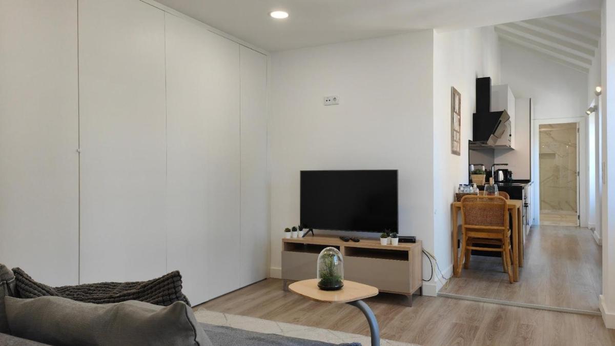 Chiado Modern Attic Duplex 2-bedroom Lissabon